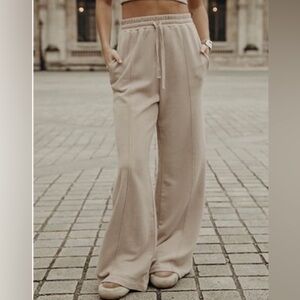 Daily Drills Wide Leg Sweatpant in Café